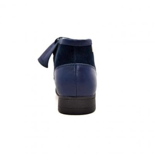 British Walkers New Castle Navy Leather and Suede Men’s Chukka Boots