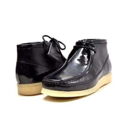 British Walkers Walker 100 – Black Patent Leather Men’s Chukka Boot HighGloss Craft with Modern British Prestige