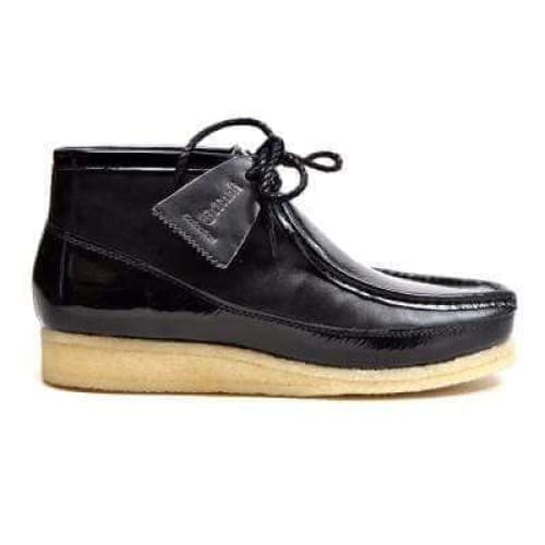 British Walkers Walker 100 – Black Patent Leather Men’s Chukka Boot HighGloss Craft with Modern British Prestige