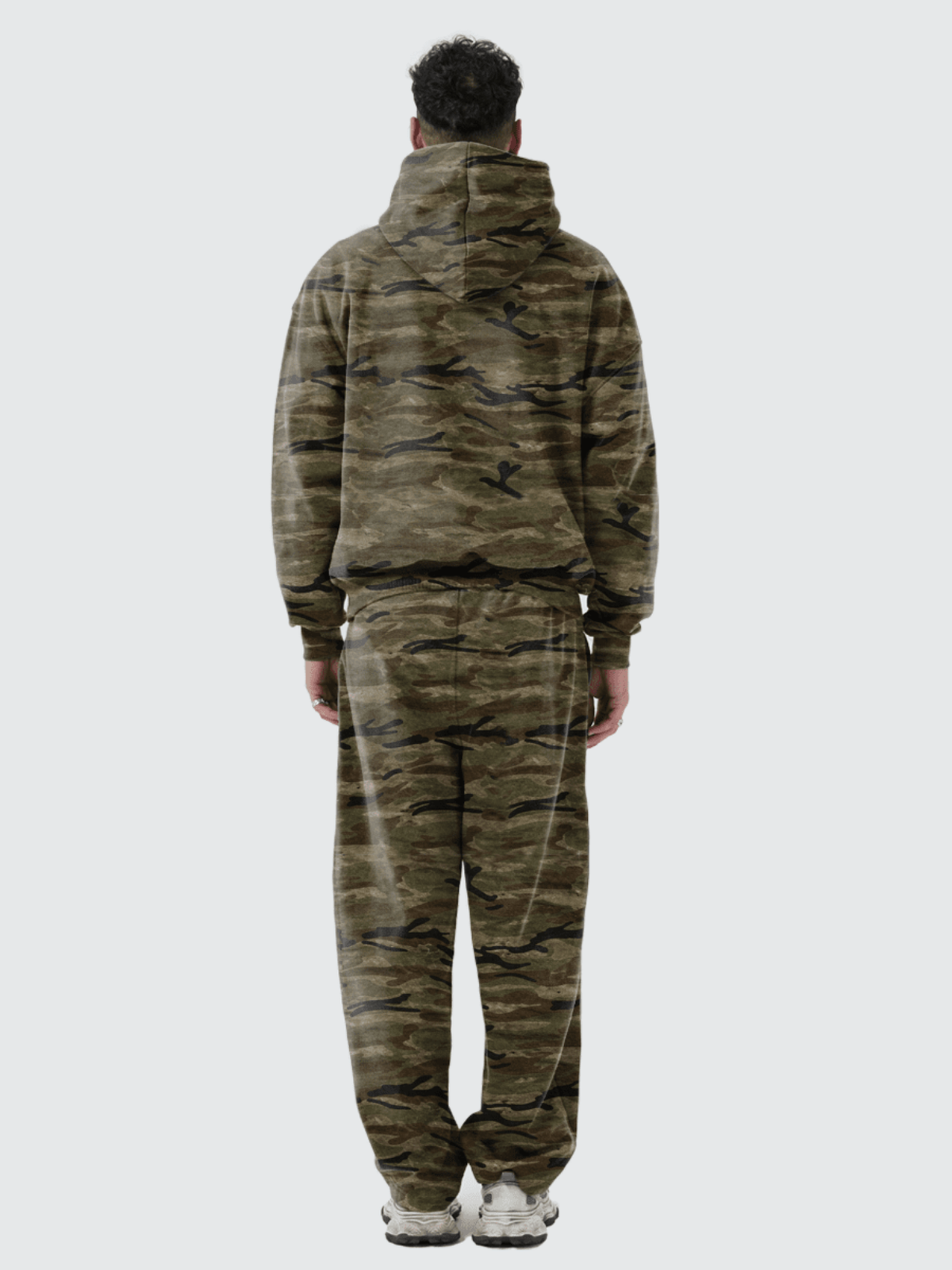 Apollo Moda  Camo Oversized Heavyweight Curved-Leg Sweatpants – product view 3