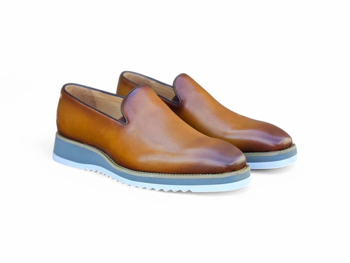 Carrucci Shoes Burnished Wholecut Loafer Leather KS51503