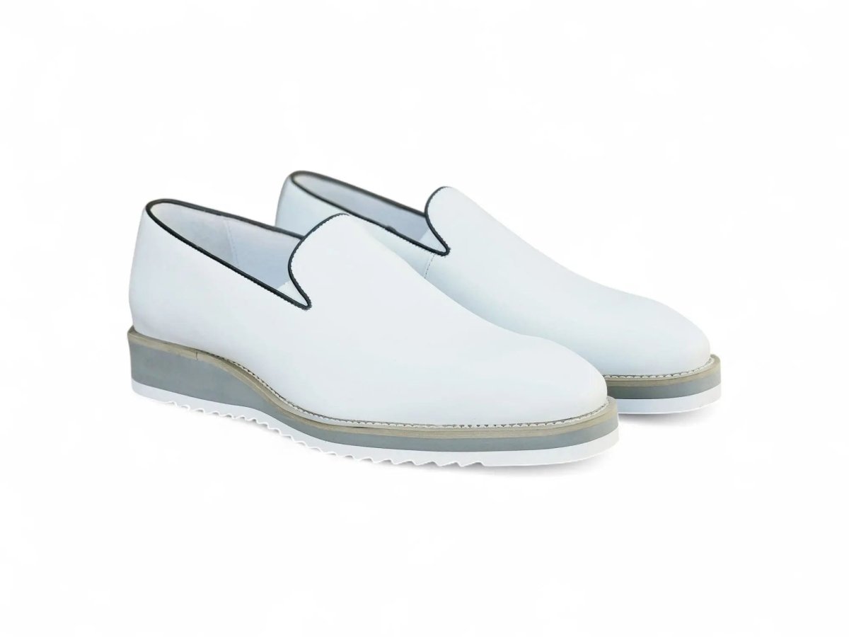 Carrucci Shoes Burnished Wholecut Loafer Leather KS51503