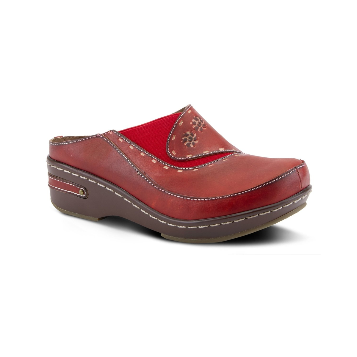 L'Artiste Chino Red clog, front three-quarter view on white