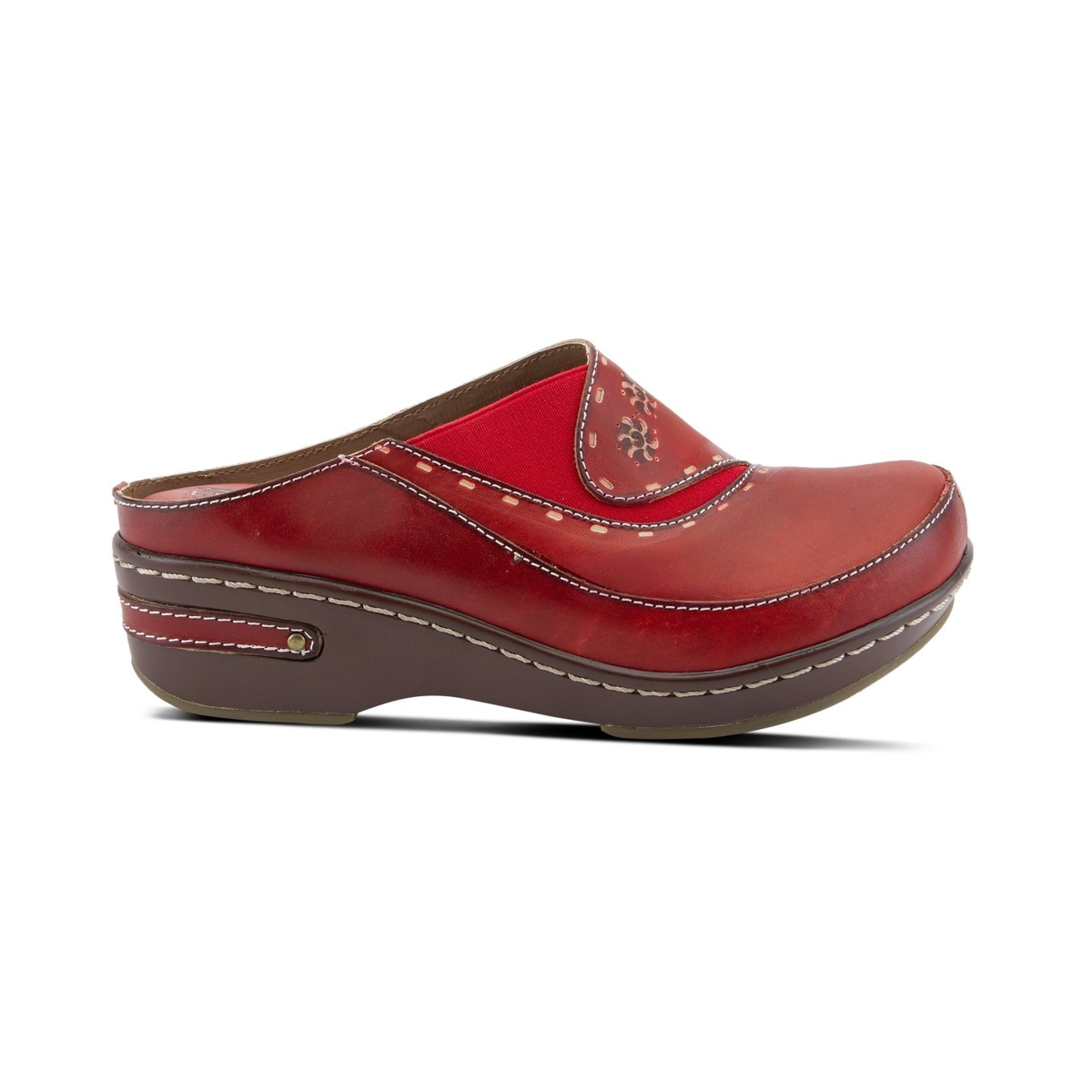 L'Artiste Chino Red clog, side view on white