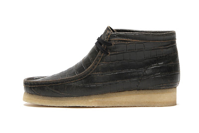 Clarks Originals Wallabee Boot Women's Black Croc Distressed Leather 26179161 — product view 1