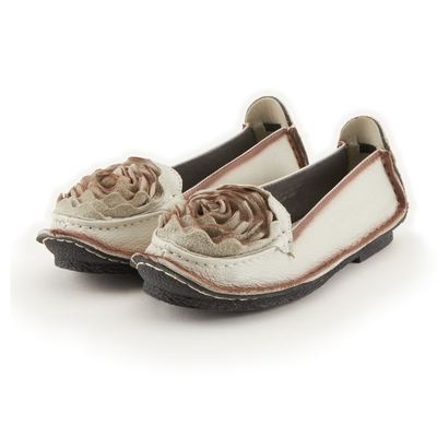 L'Artiste Dezi Natural flats, pair, front three-quarter view