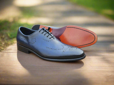 Carrucci Shoes Elegant Classic Whole Cut Oxford Medallions KS886731