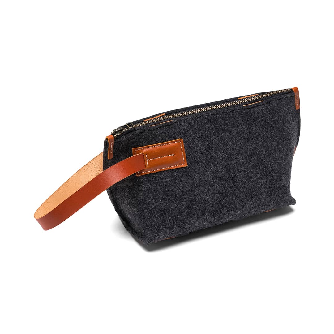 Felt and Leather Travel Kit – product view 4