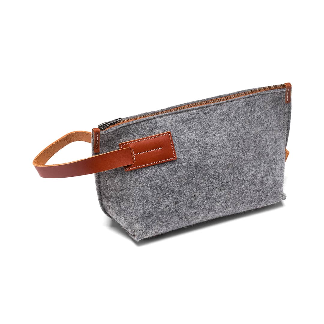 Felt and Leather Travel Kit – product view 1