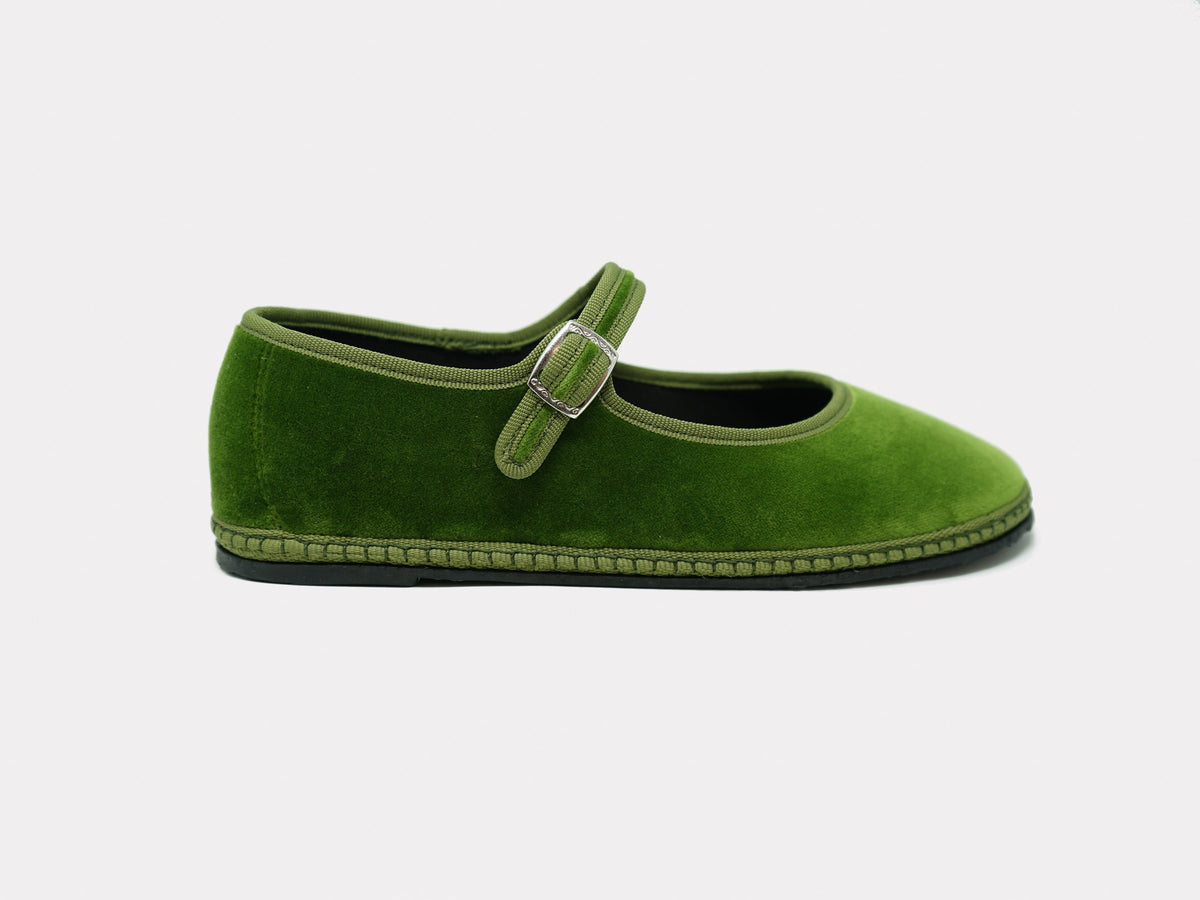 SantM  Mary Jane Furlane Sage – side view
