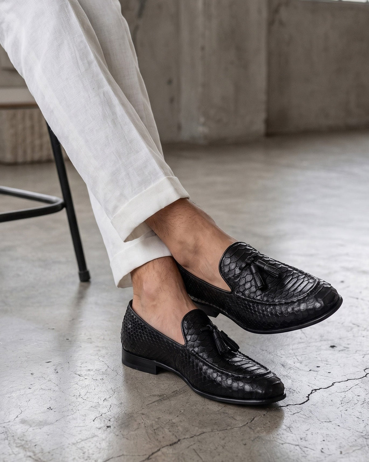 The Bethesda Black Pyhtn Skin Leather Tassel Loafer Men  Shoe