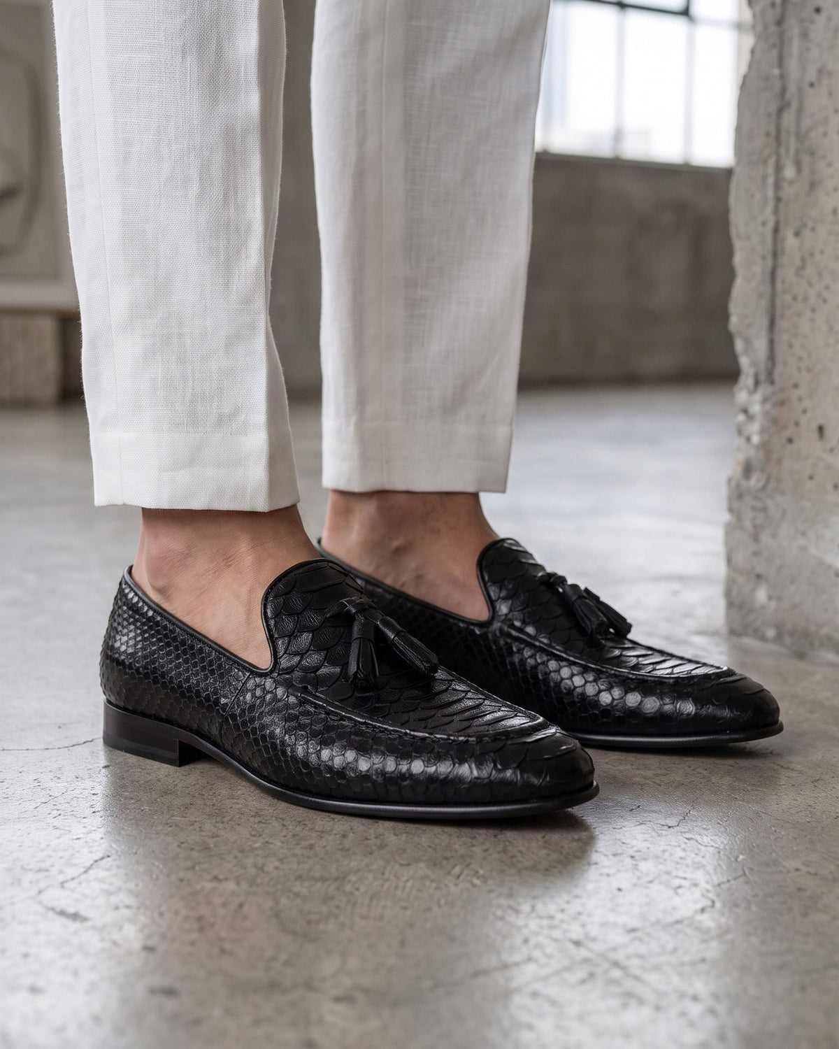 The Bethesda Black Pyhtn Skin Leather Tassel Loafer Men  Shoe