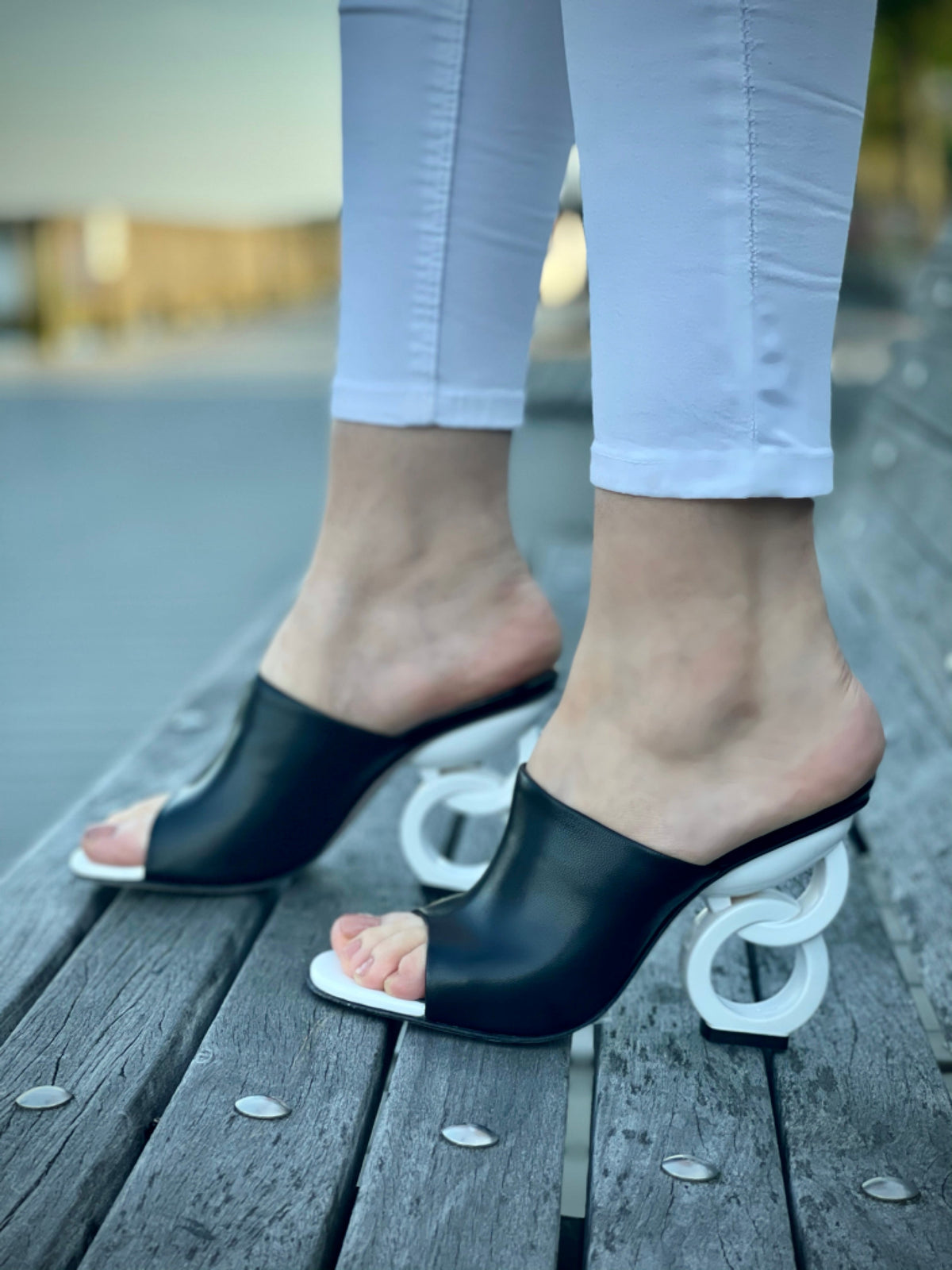Vinci Leather The Cymmer Black Leather Women Sandal – product view 8