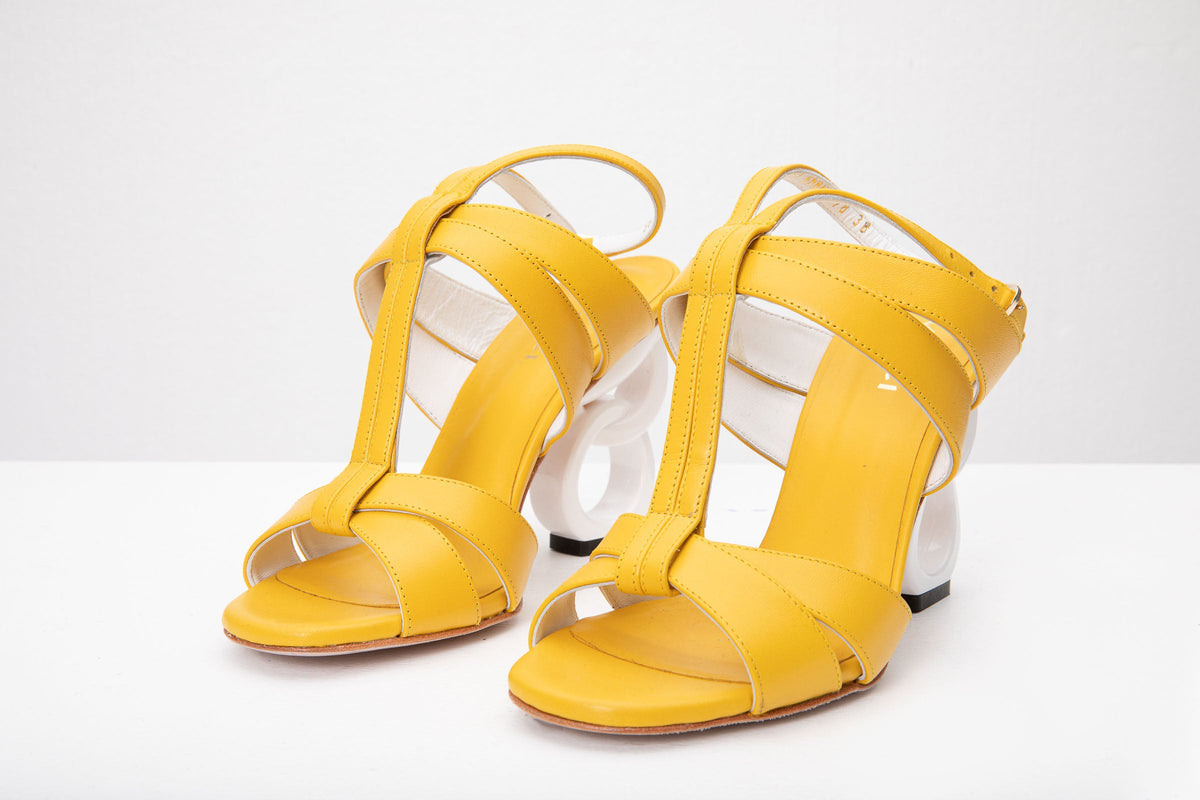 Vinci Leather The Duffryn Yellow T-Strap Leather Women Sandal – product view 2