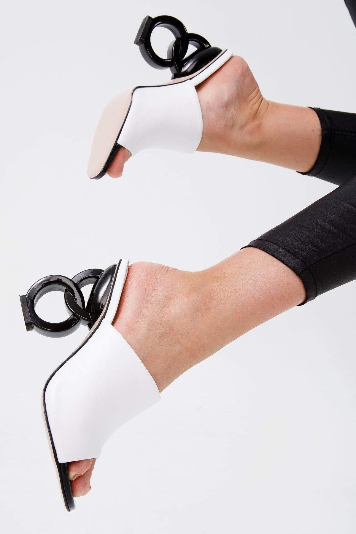 Vinci Leather The Cymmer White Leather Women Sandal – product view 13