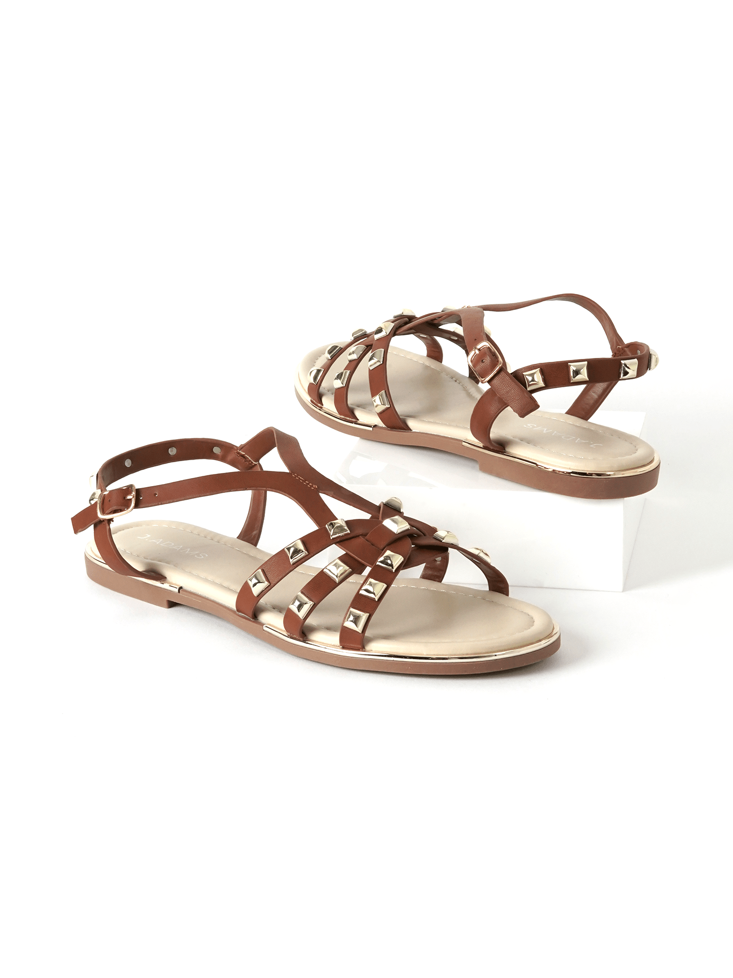 Jennifer | Brown