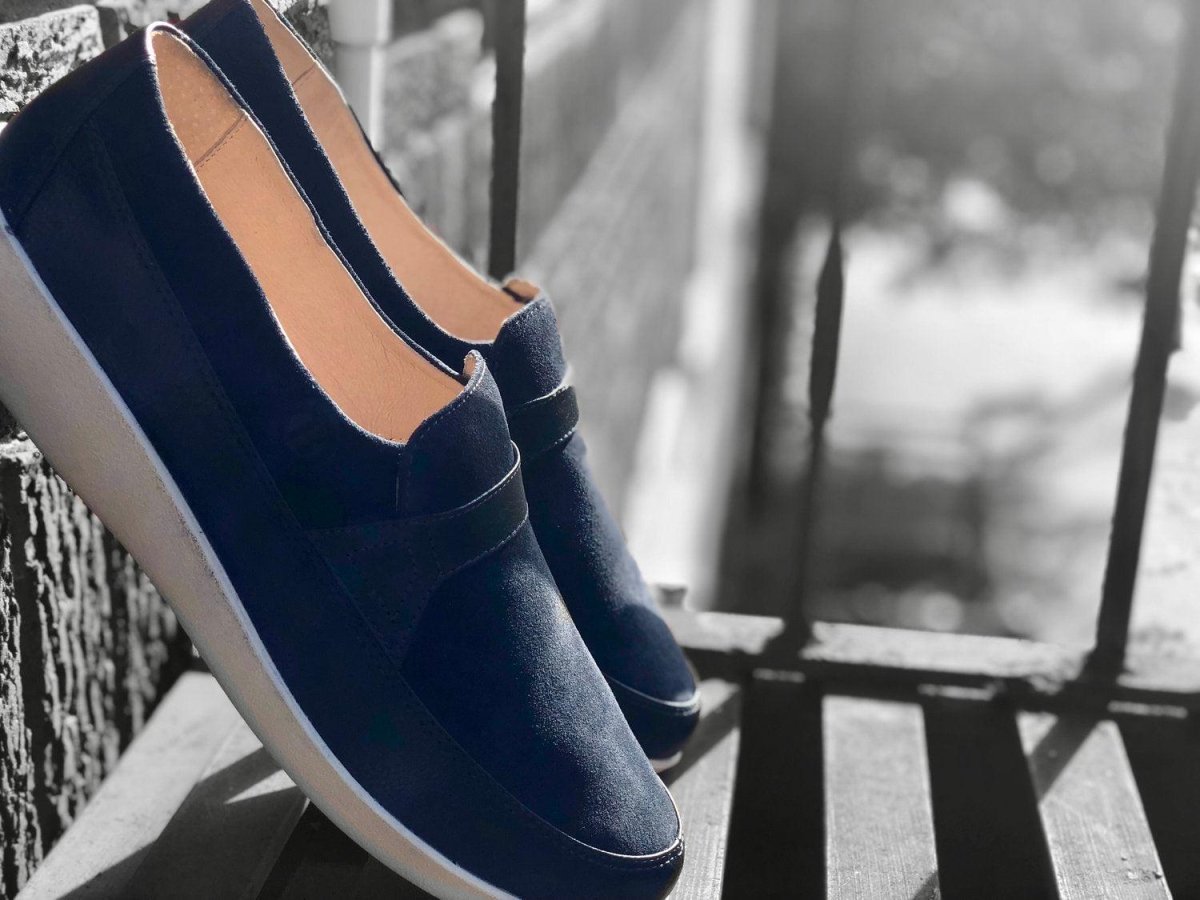 Johnny Famous Bally Style Tribeca Men’s SlipOns – Navy Blue Suede and Leather – Vintage 80s Vibe