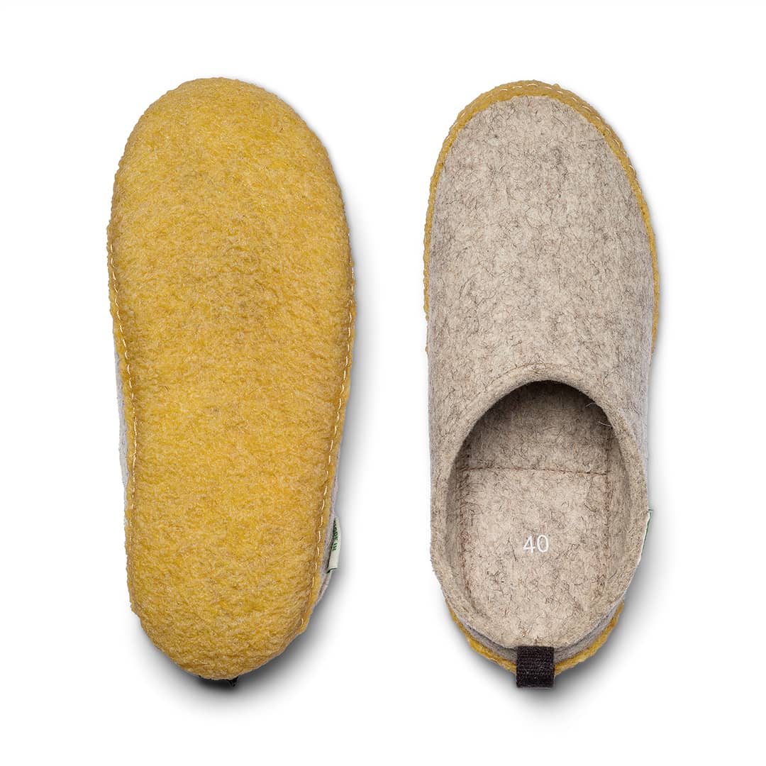 Kyrgies Outdoor Wool Slides – product view 3