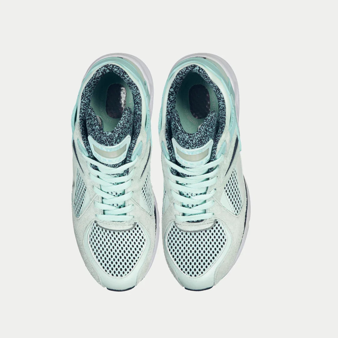 LA Gear Women's Catapult Light-Up Lowtop | Mint x Black – top view
