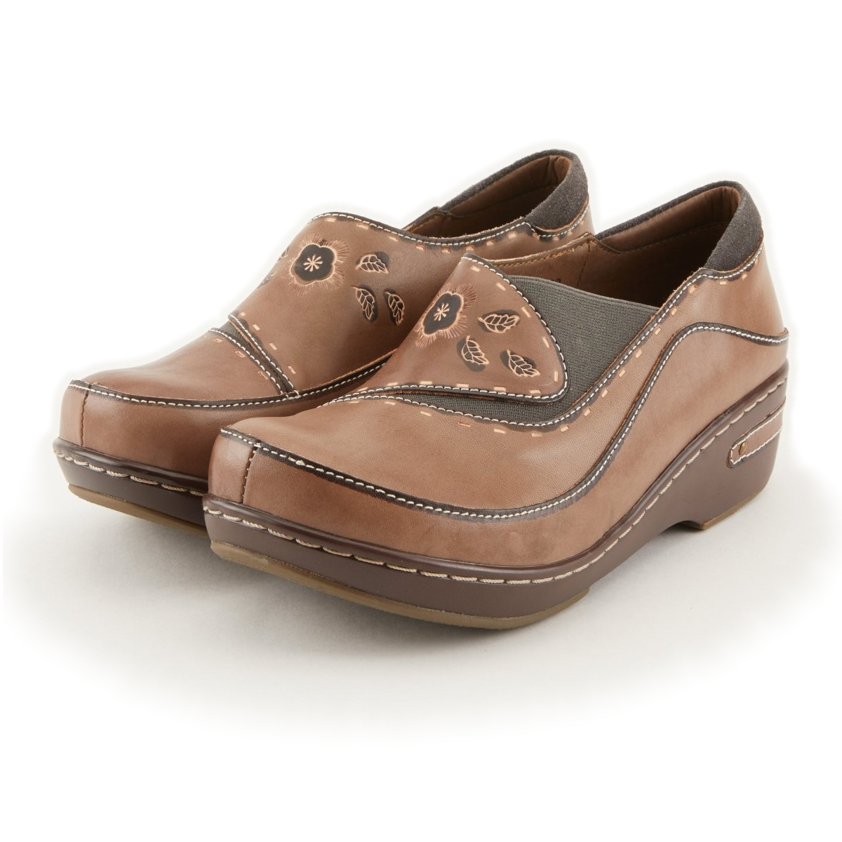 L'Artiste Burbank clogs in Grey, three-quarter front view