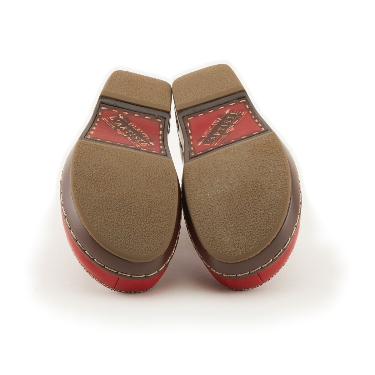 L'Artiste Burbank clogs in Red, outsole view