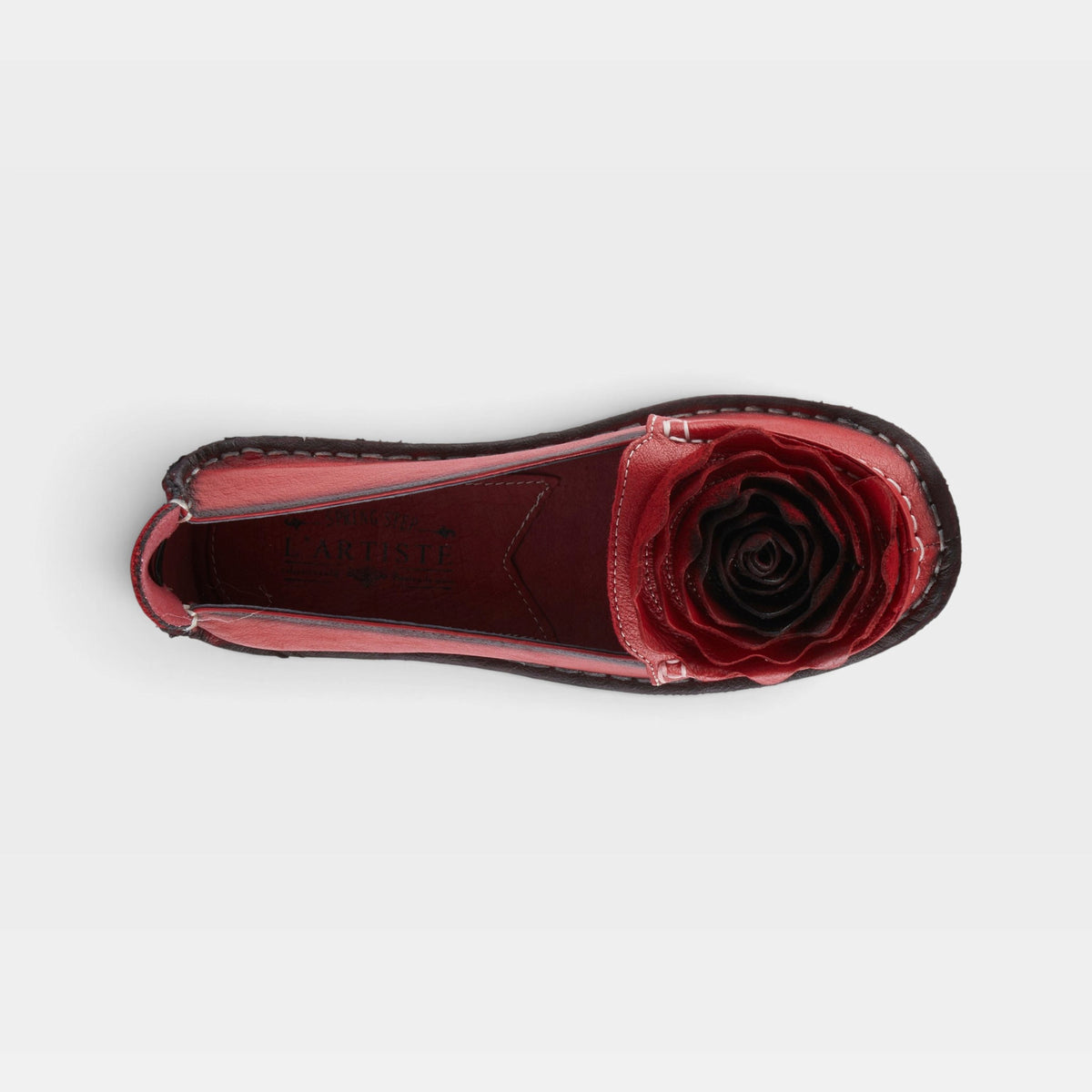 L'Artiste Dezi Red flat, overhead view; original manufacturer photograph
