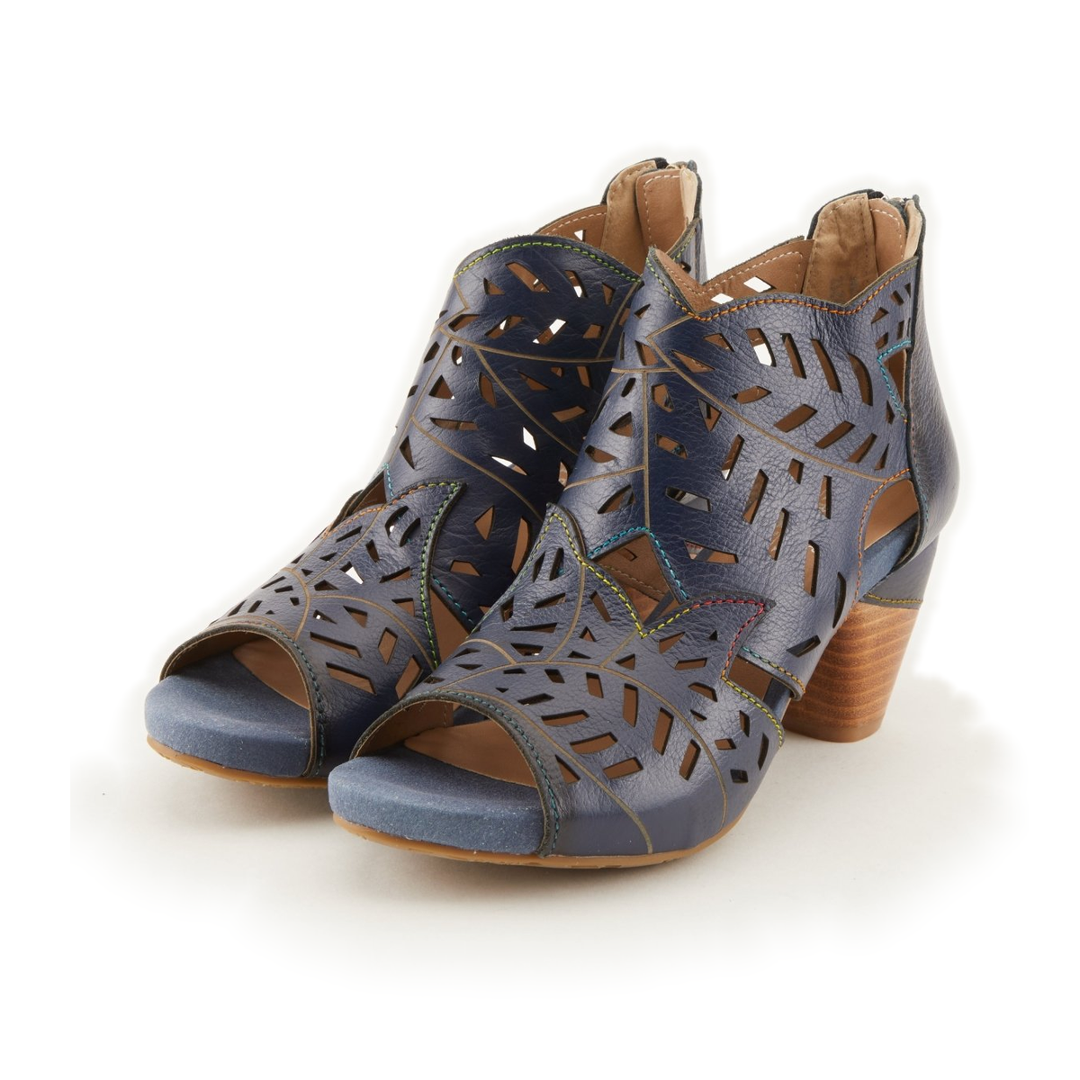 L'Artiste Icon Navy sandals, pair, front three-quarter view