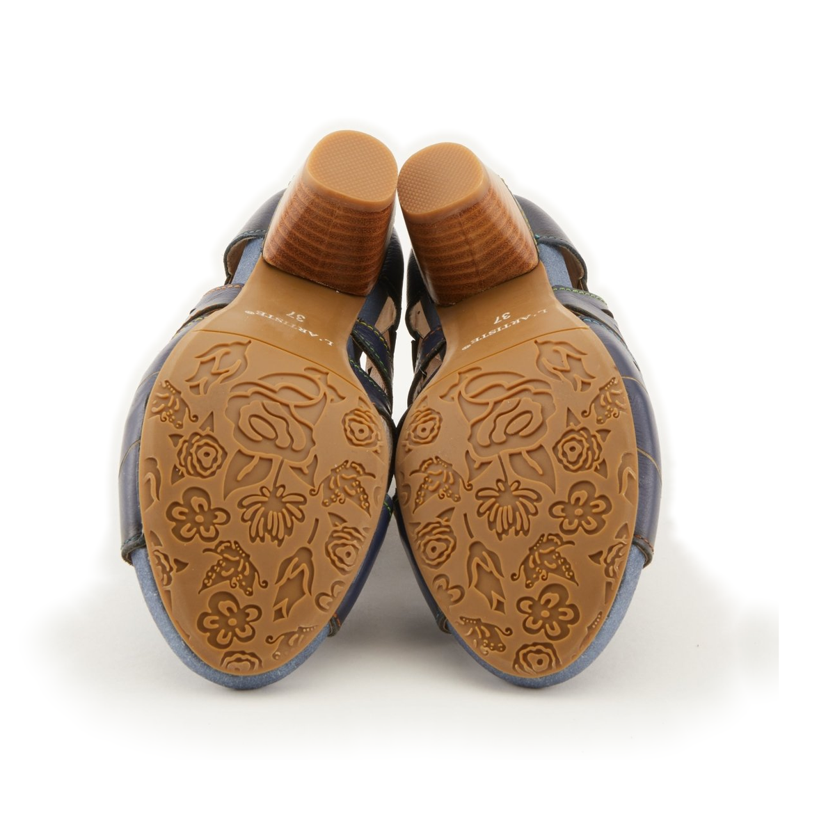 L'Artiste Icon Navy sandals, pair, outsole view