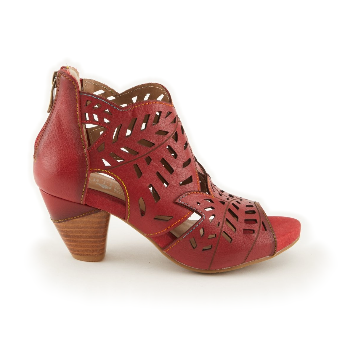 L'Artiste Icon Red sandals, pair, side view