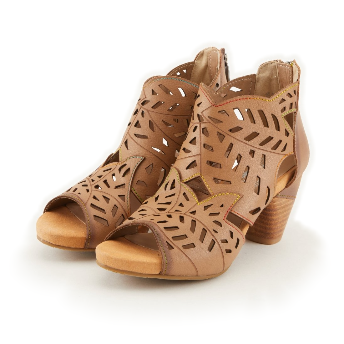 L'Artiste Icon Tan sandals, pair, front three-quarter view