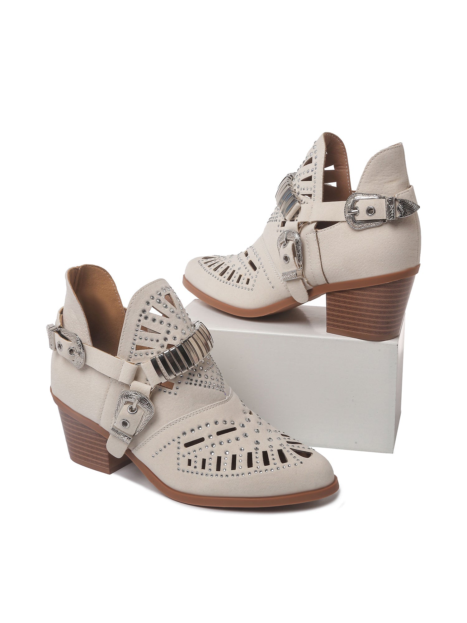 Marcela | White