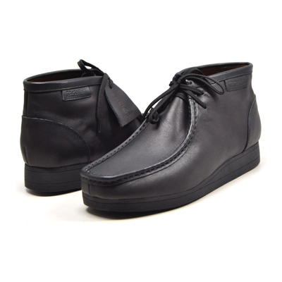 British Walkers New Castle 2 men's Black ankle boots, three-quarter pair view