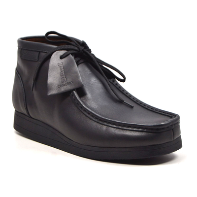 British Walkers New Castle 2 men's Black ankle boots, three-quarter side view