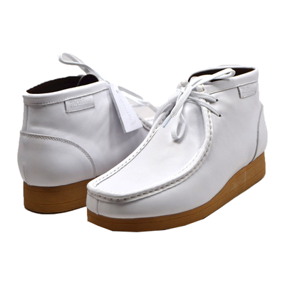 British Walkers New Castle 2 men's White ankle boots, three-quarter pair view