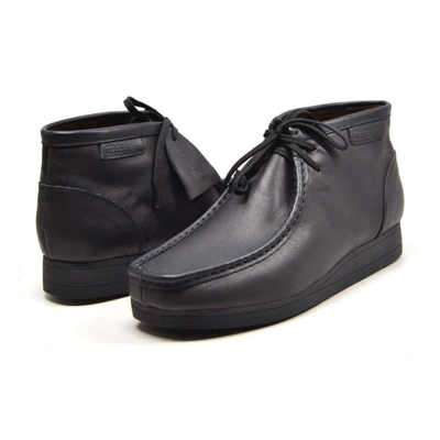 British Walkers New Castle 2 men's Black ankle boots, pair angled view