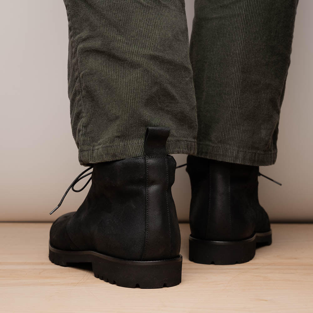 Zelli Italia Men's 46-602-BLK REZZA Suede Calfskin Chukka Boot Black