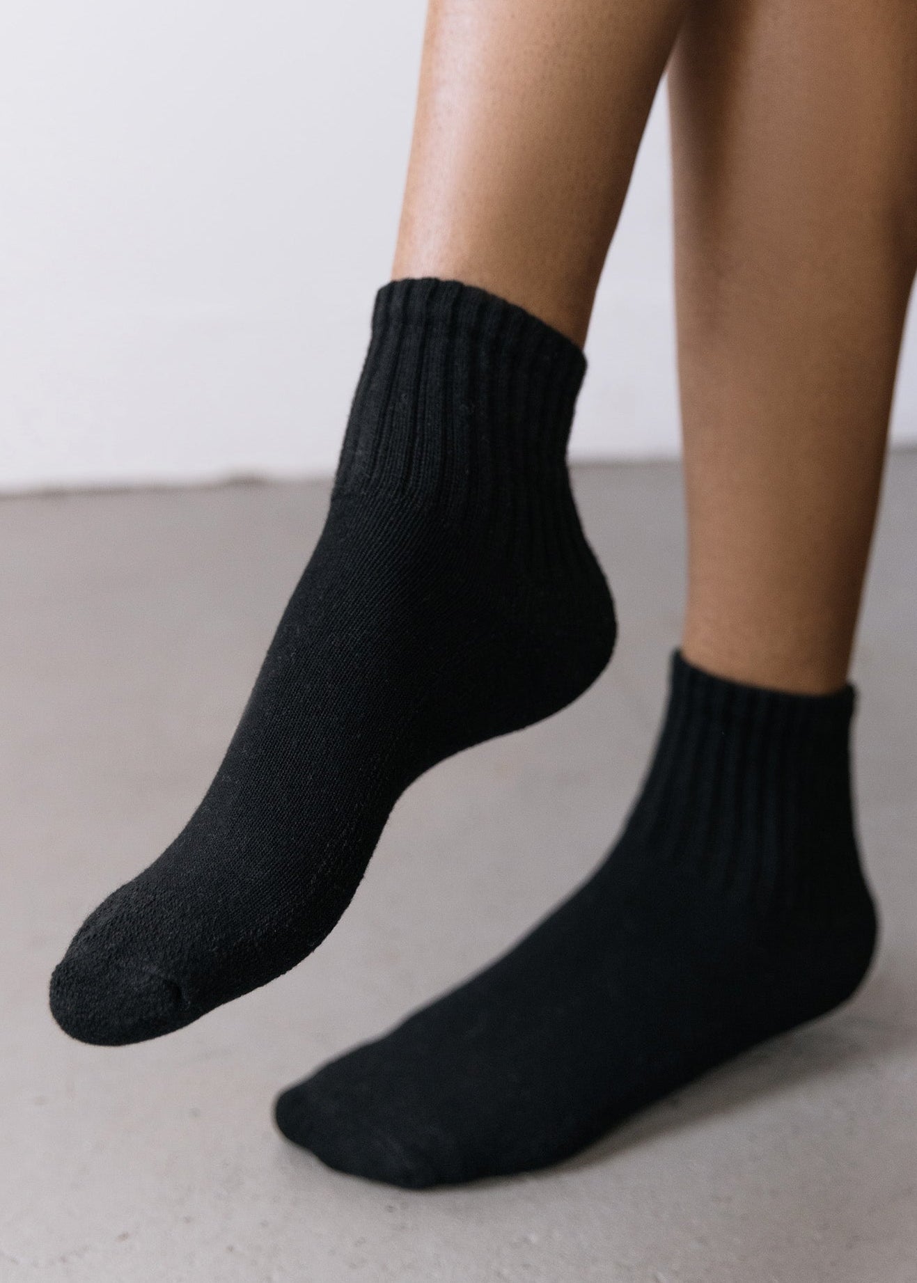 American Trench The Solids Quarter Crew Socks