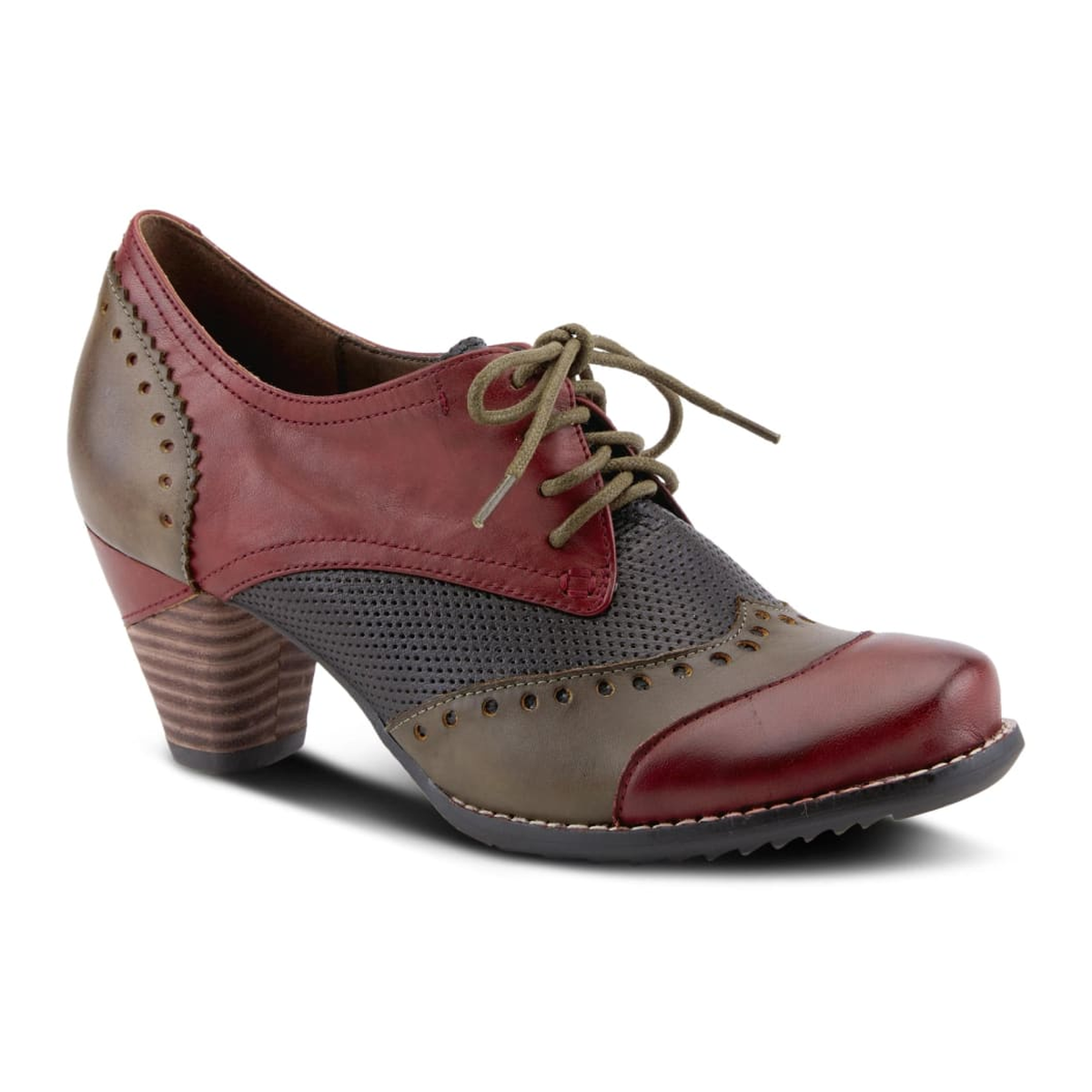 L'Artiste Bardot lace-up heeled shoe in Red, front three-quarter view