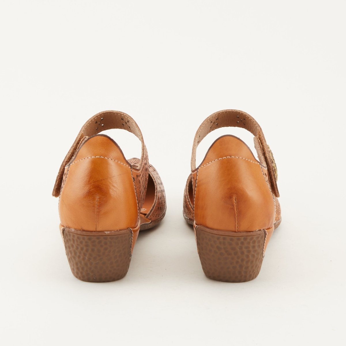 Spring Step Shoes L'Artiste Americana Women's Shoes