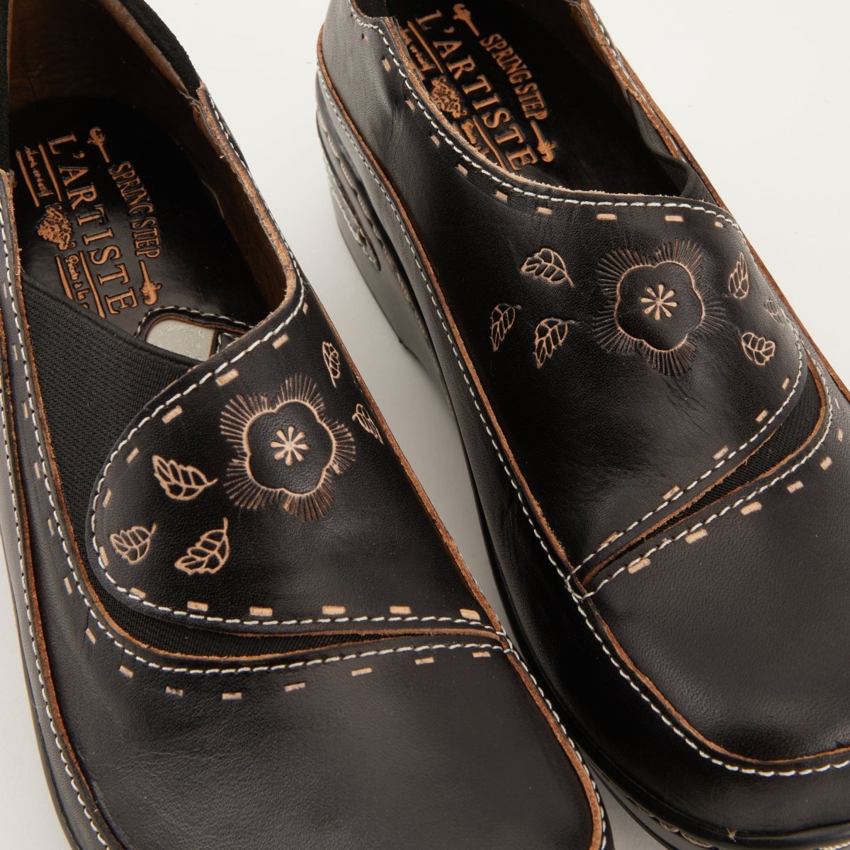 Spring Step Shoes L'Artiste Burbank Women's Hand Painted Leather Clogs