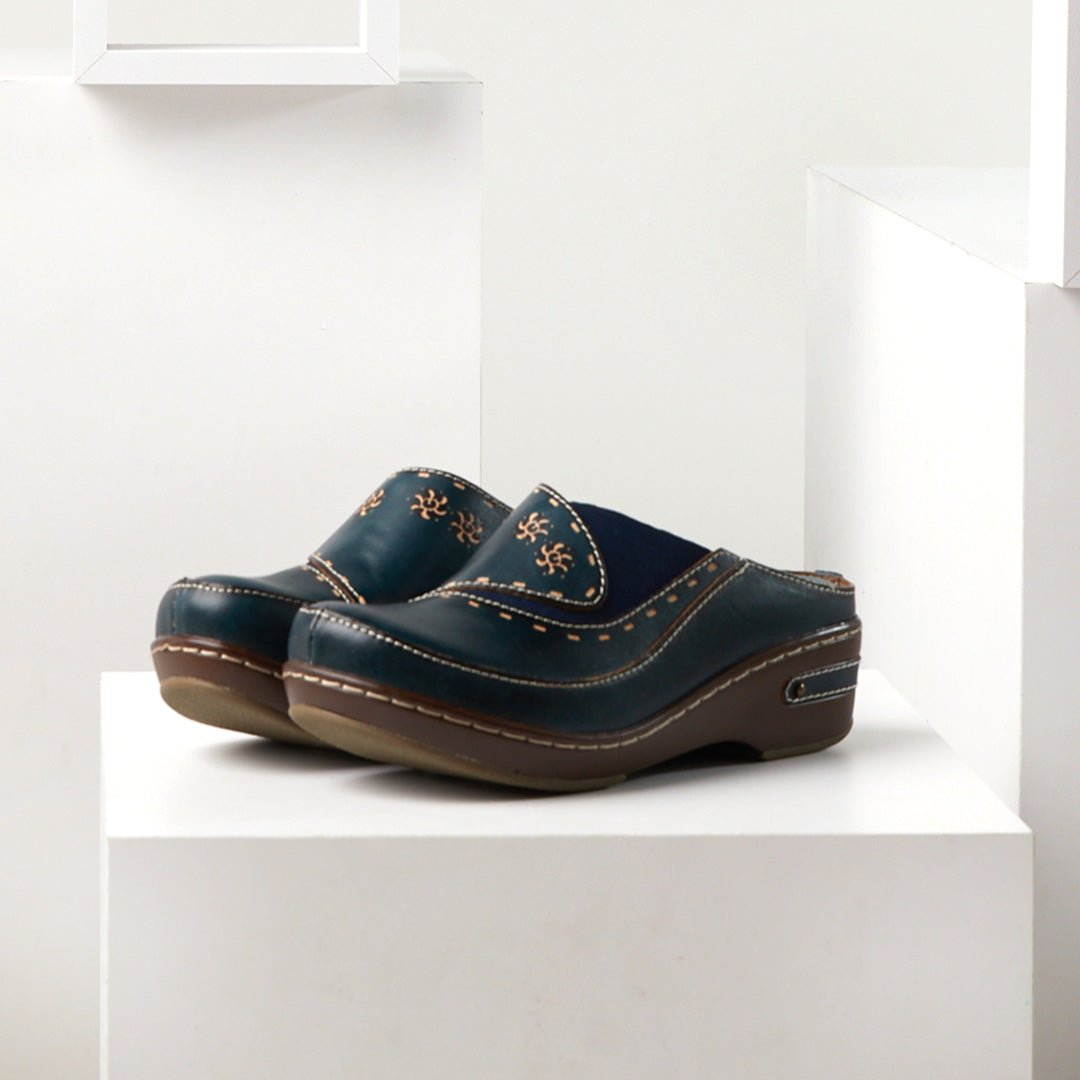 Spring Step Shoes L'Artiste Chino Clogs Women’s Hand Painted Leather