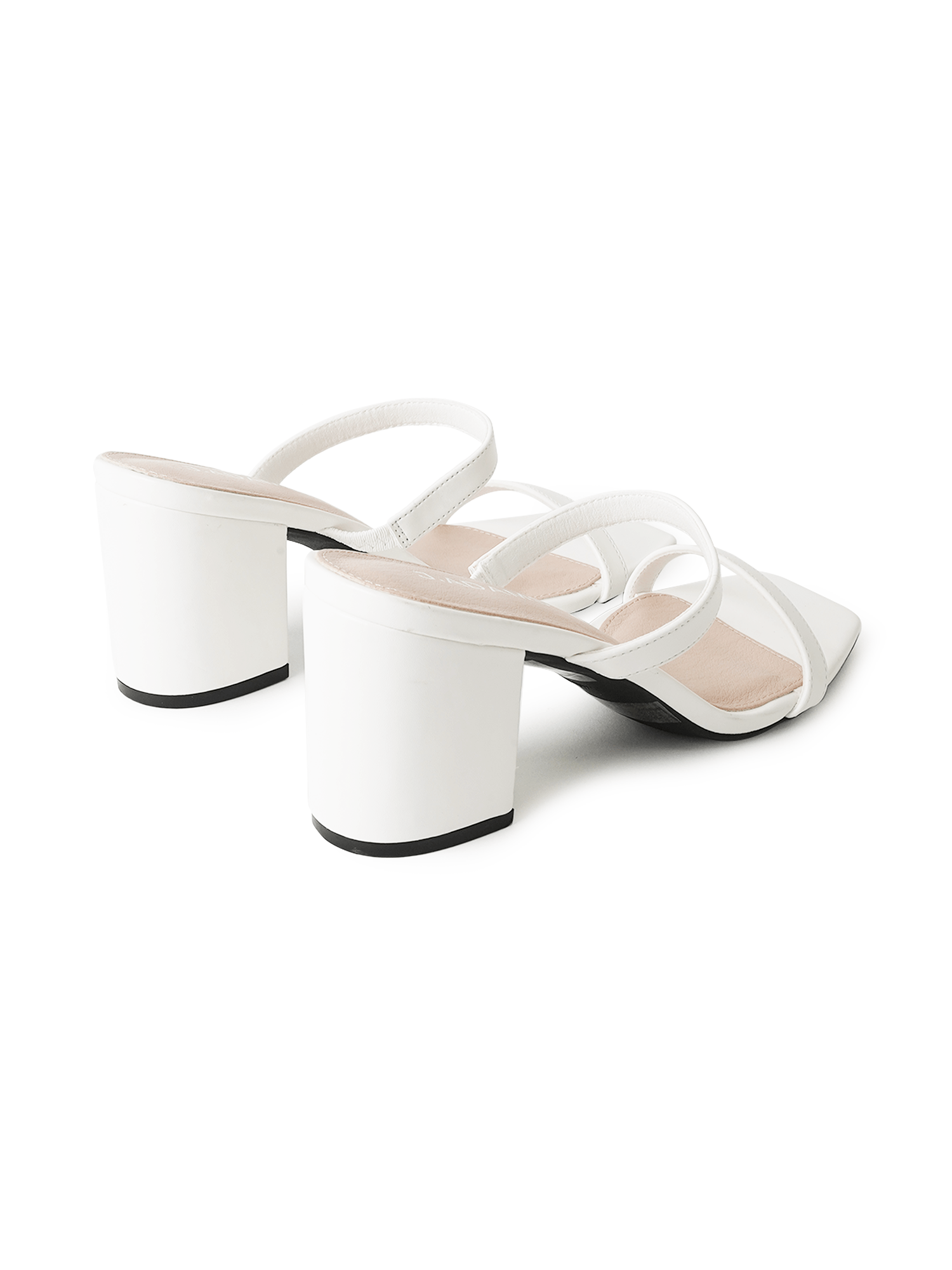 Stormi | White