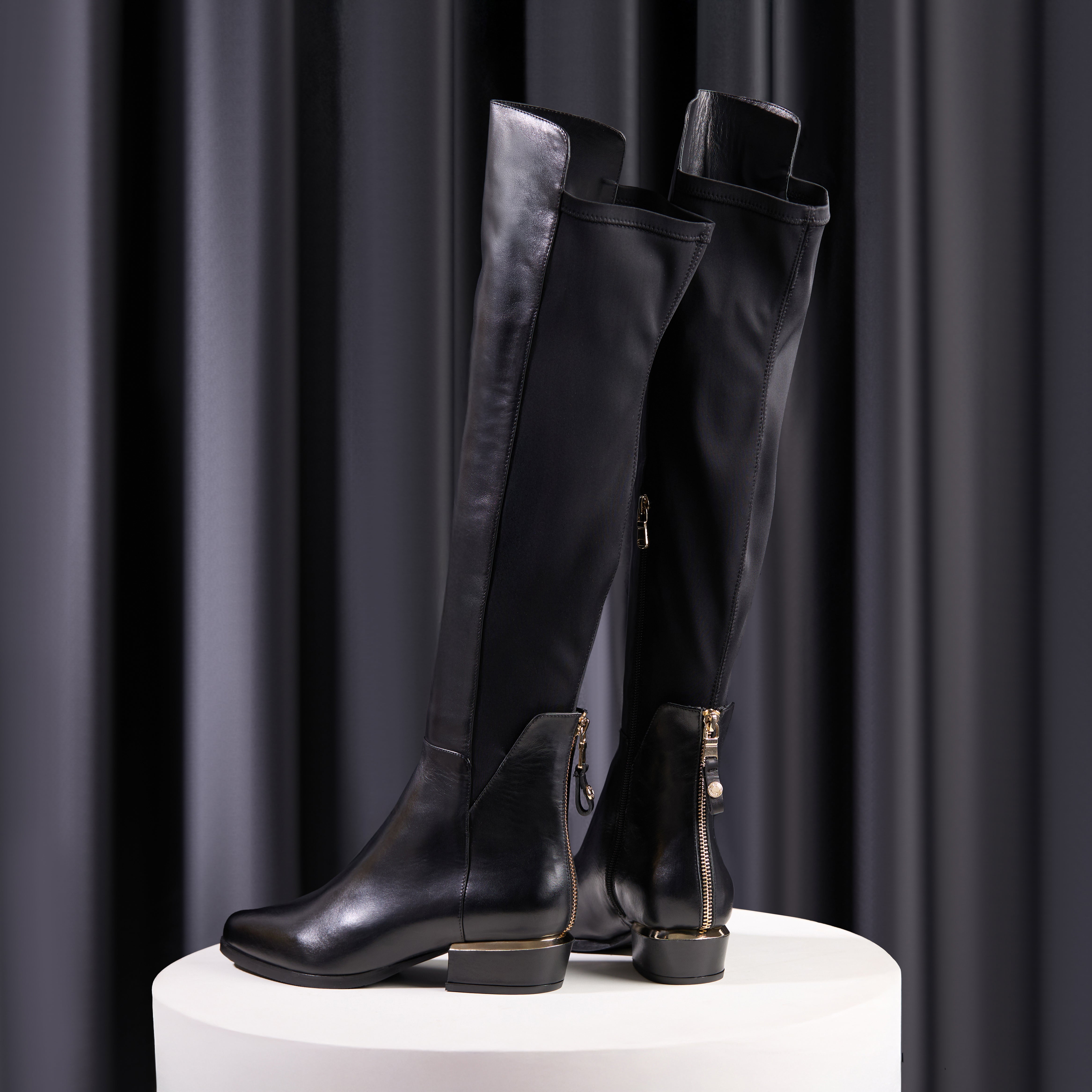 The Fairoks Black Leather Pointy Toe Knee High Women Boot