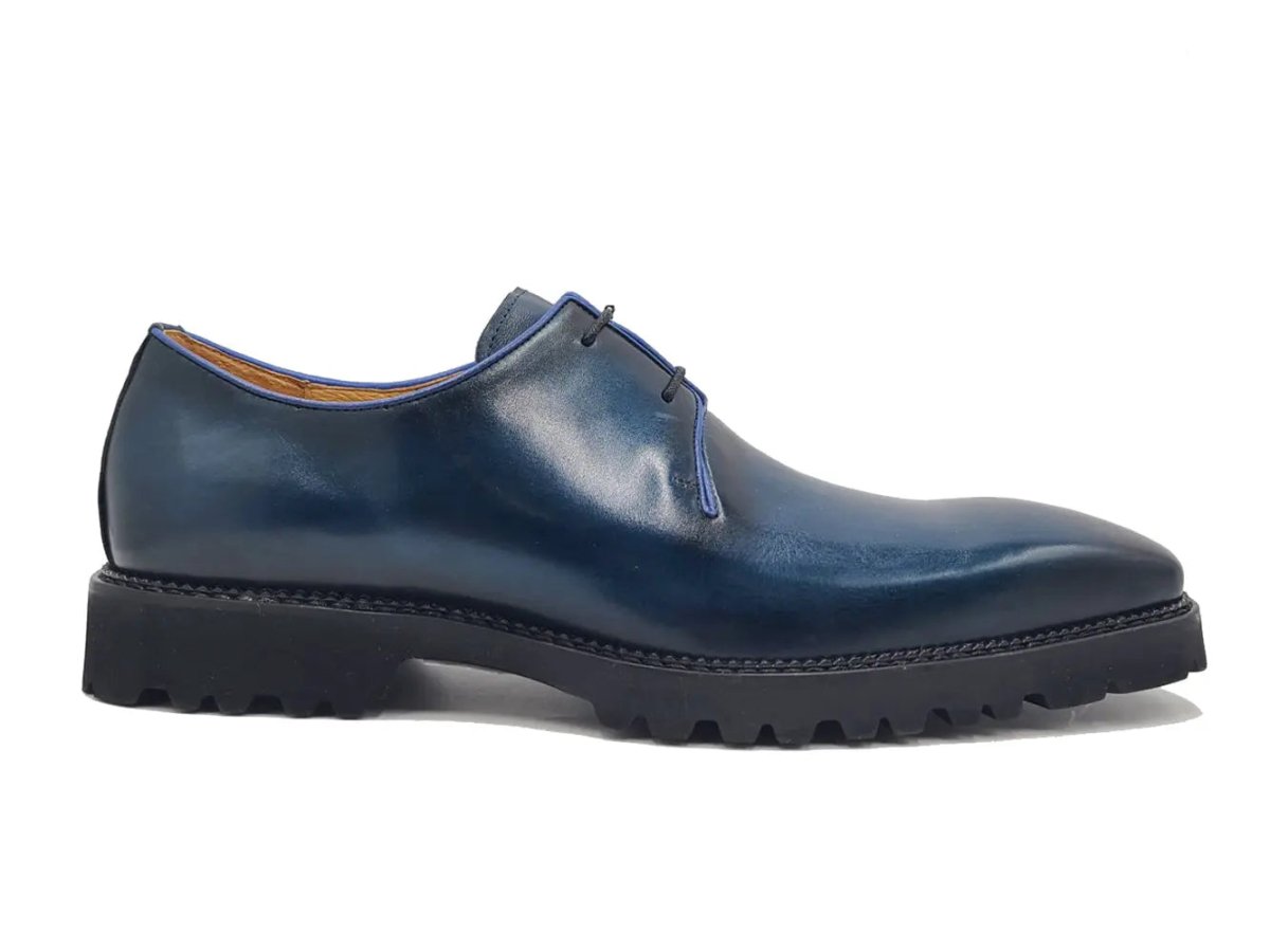 Carrucci Shoes Whole Cut Derby With Lug Sole Lightweight KS480101